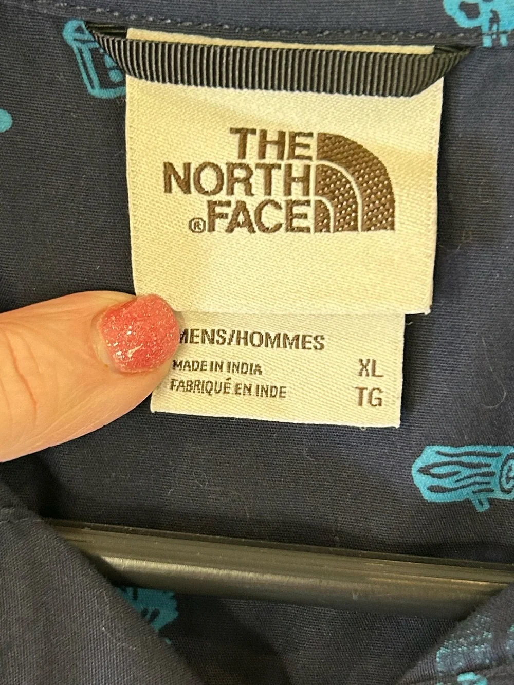 The North Face Navy Short-Sleeve Button-Down Light Blue Camp Print‎ XL